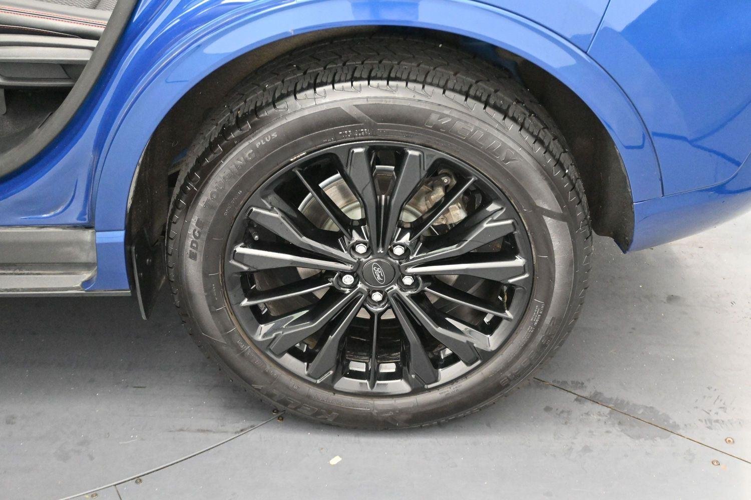 Used 2023 Atlas Blue Ford ST-Line Elite image 30