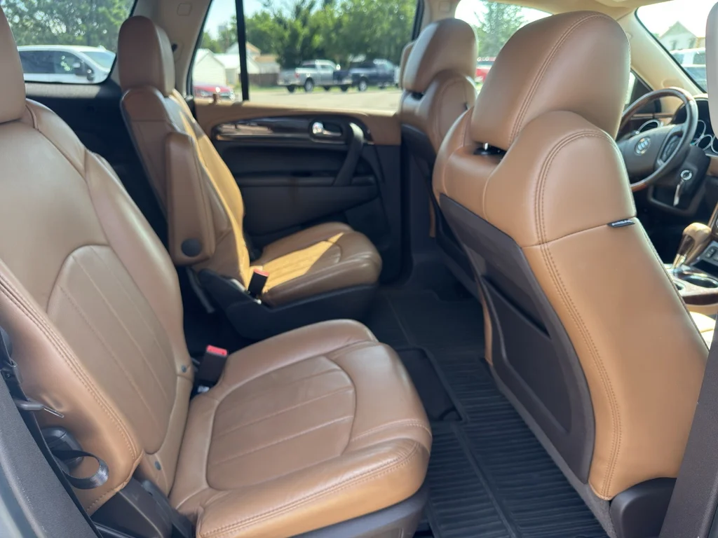 Used 2013 White Buick Leather image 17