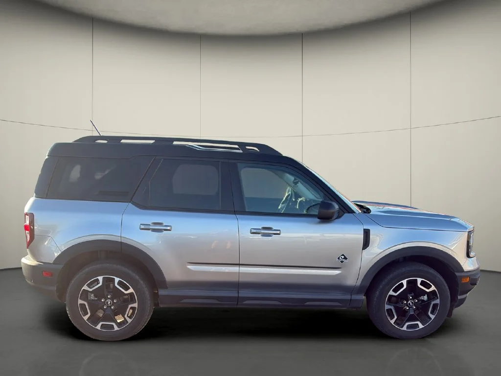 Used 2023 Silver Ford Outer Banks image 8