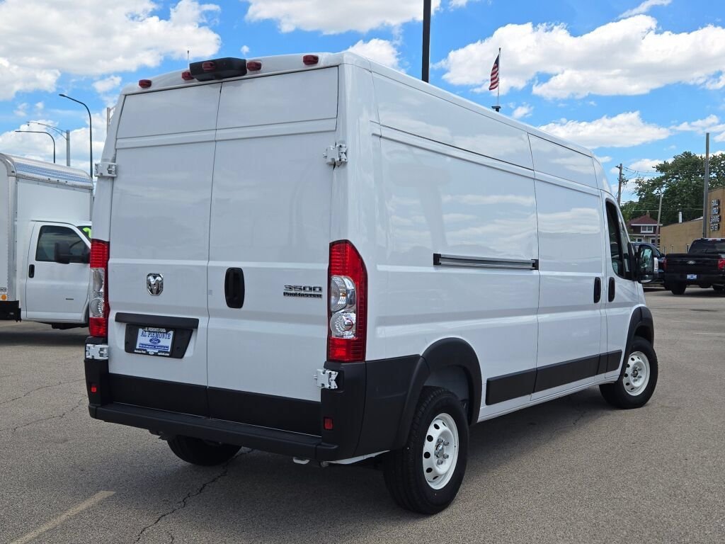 Used 2023 White Ram High Roof image 10