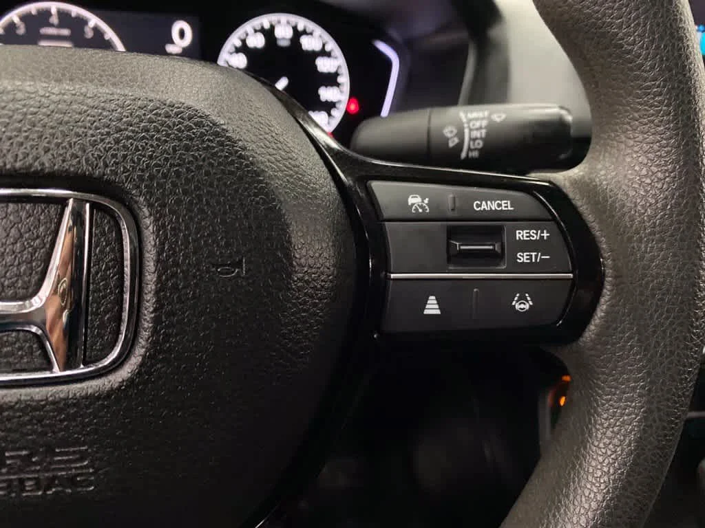 Used 2025  Honda LX image 21