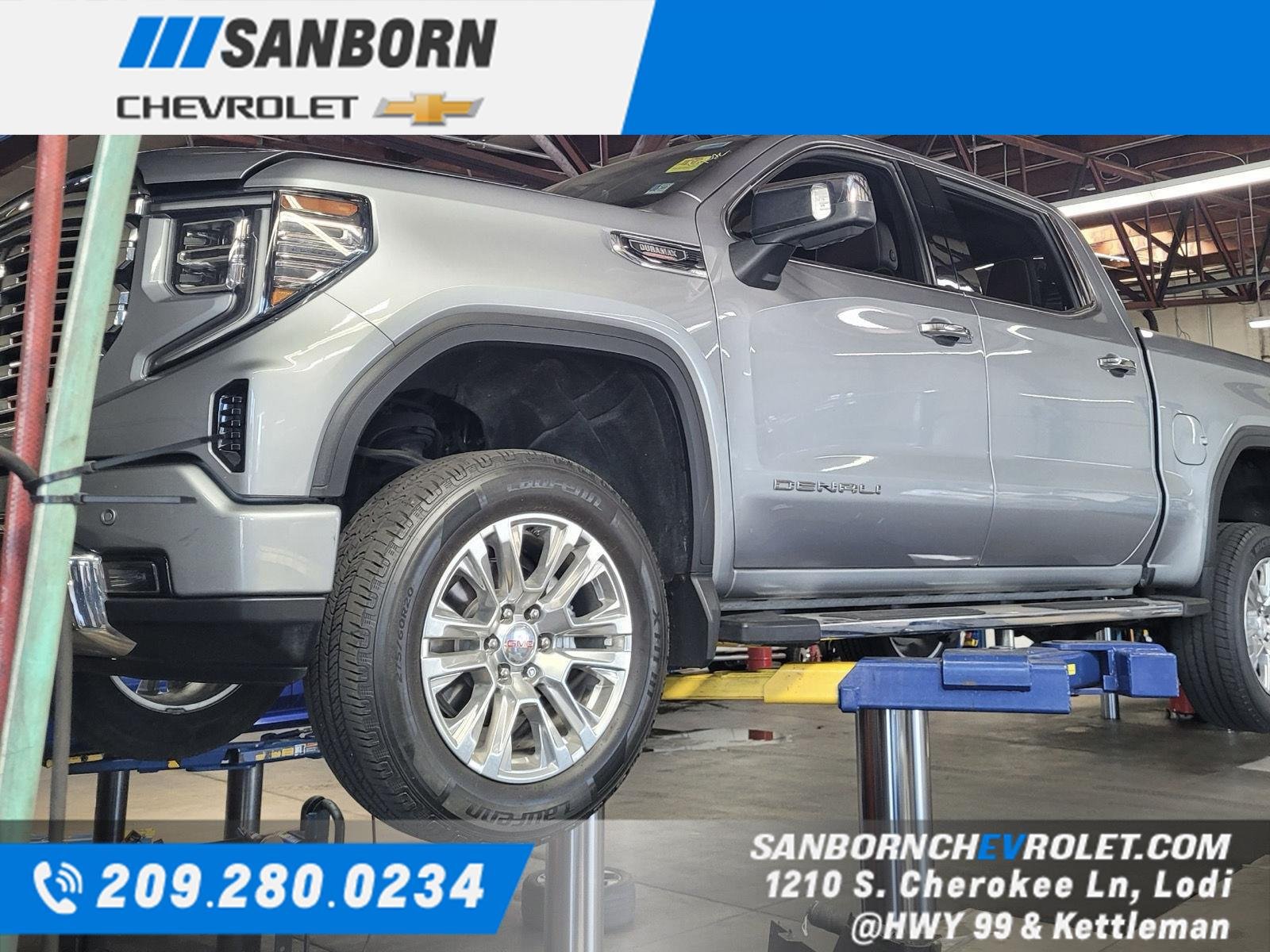 2023 GMC Sierra 4WD Crew Cab Short Box Denali's photo