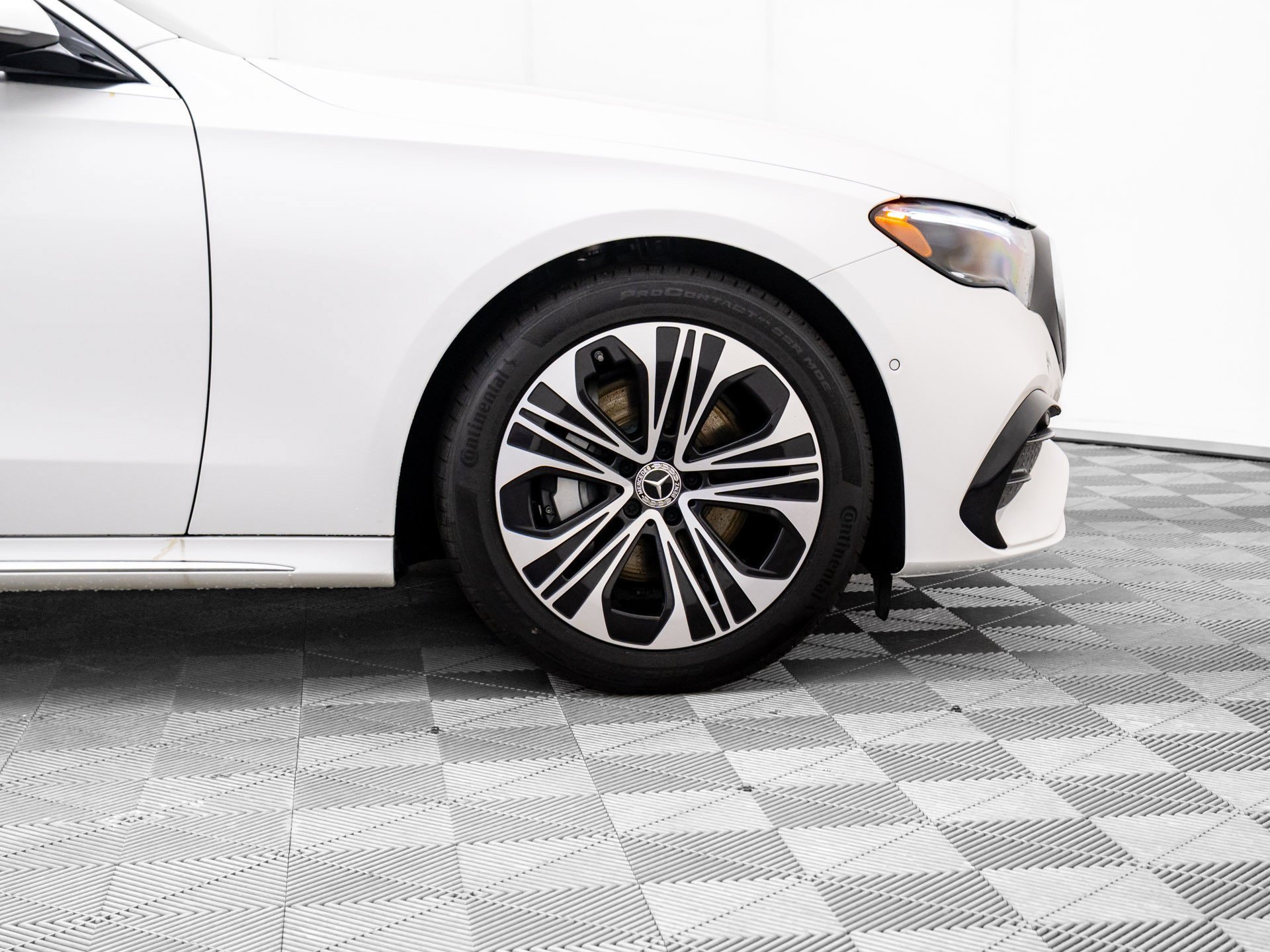 New 2026 White Mercedes-Benz E 350 image 72