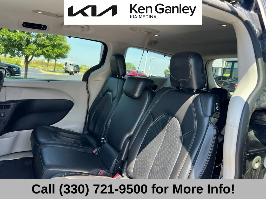 Used 2017 Black Chrysler Touring L Plus image 10