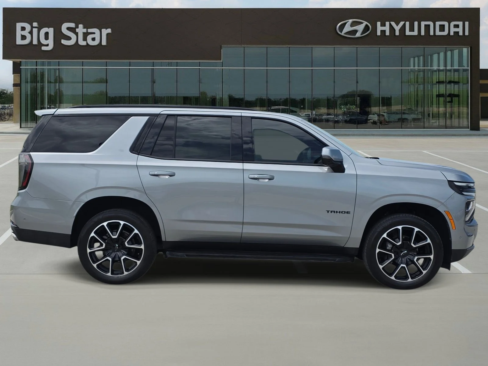 Used 2025 Sterling Gray Metallic Chevrolet RST image 5