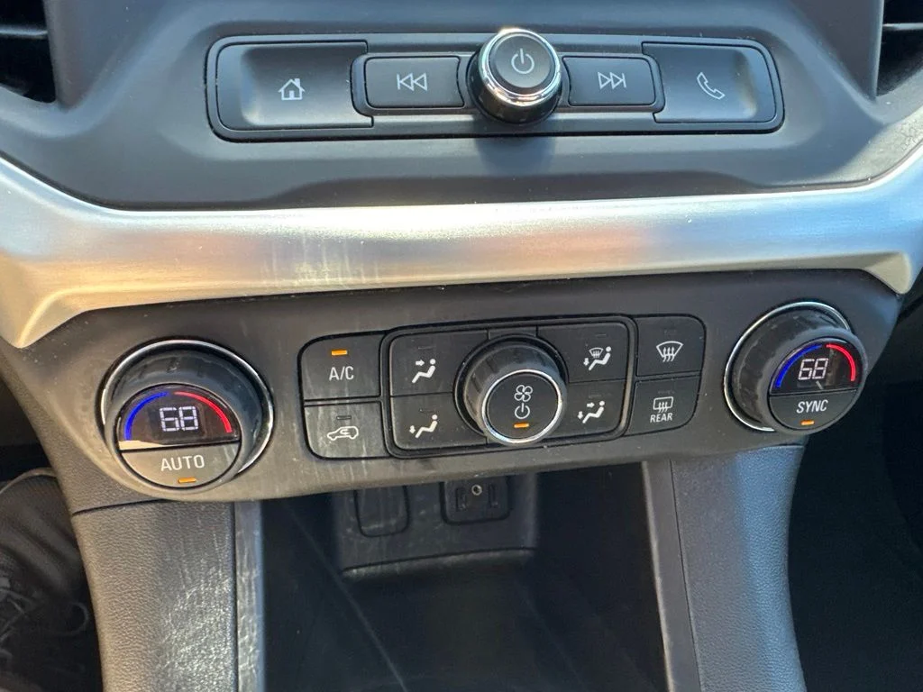 Used 2019 Gray GMC SLE-1 image 20