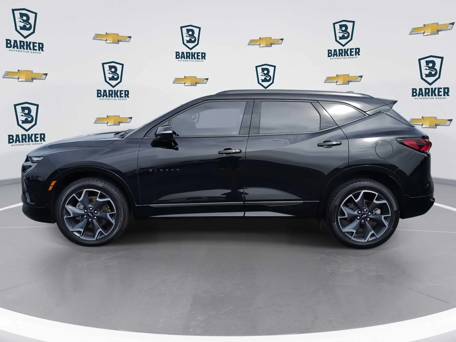 Used 2020 BLACK Chevrolet RS image 5