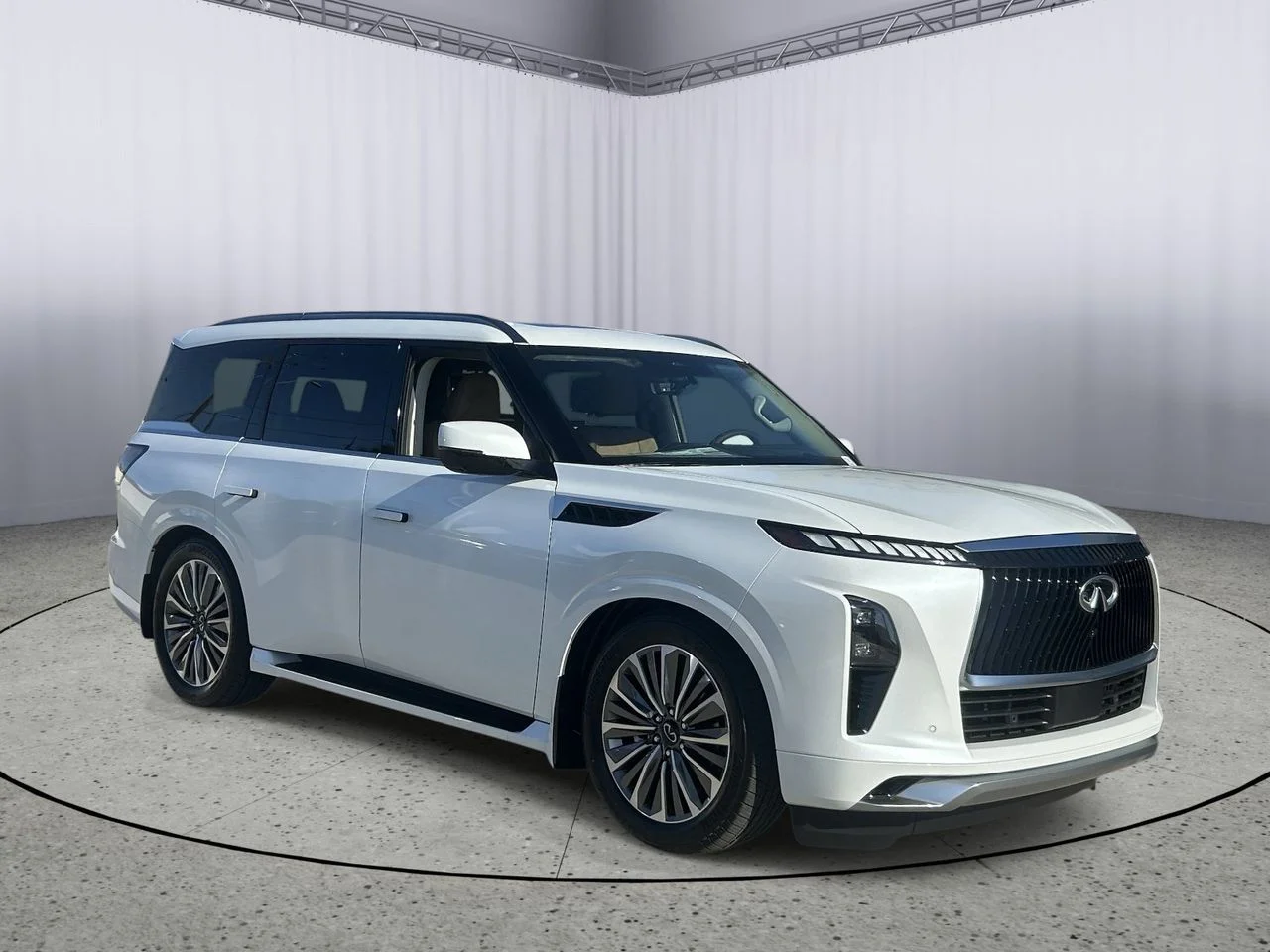 New 2027 Radiant White INFINITI LUXE image 5