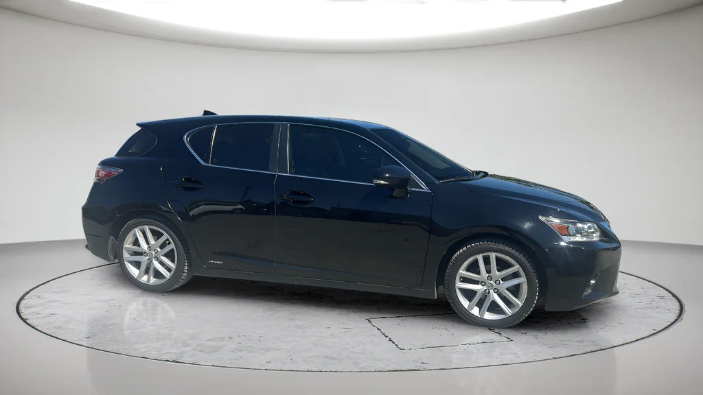 Used 2014 Black Lexus 200h image 3