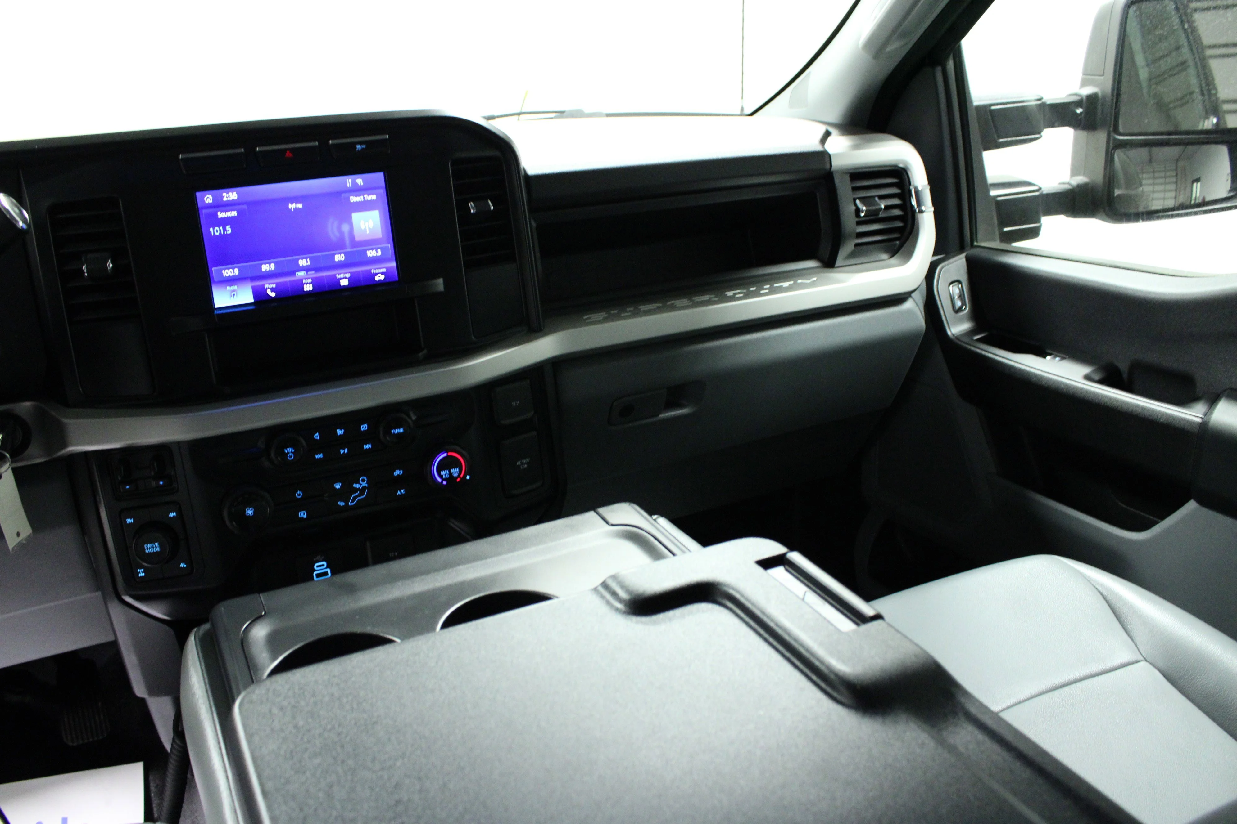 Used 2024 Black Metallic Ford XL image 16