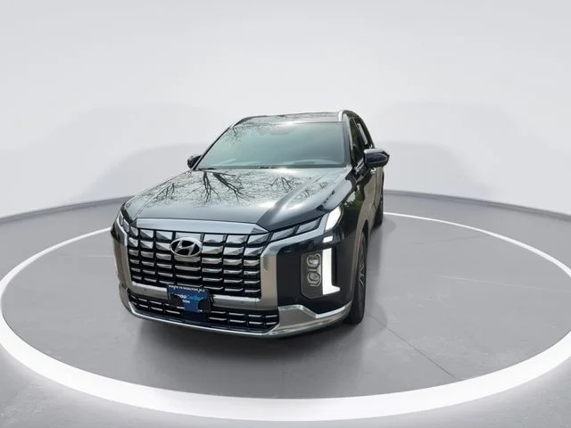 Used 2024 White Hyundai Calligraphy image 3