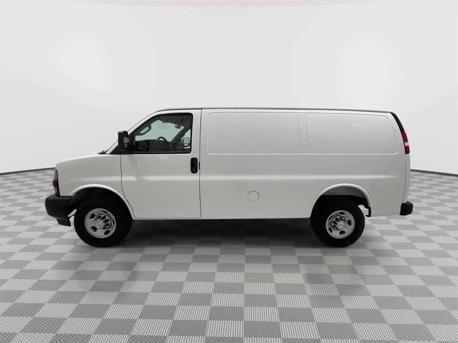 Used 2025 Summit White Chevrolet WT image 2