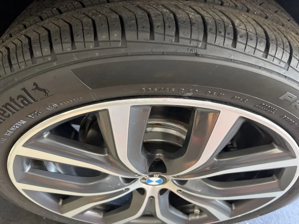 Used 2022 Black BMW xDrive28i image 27