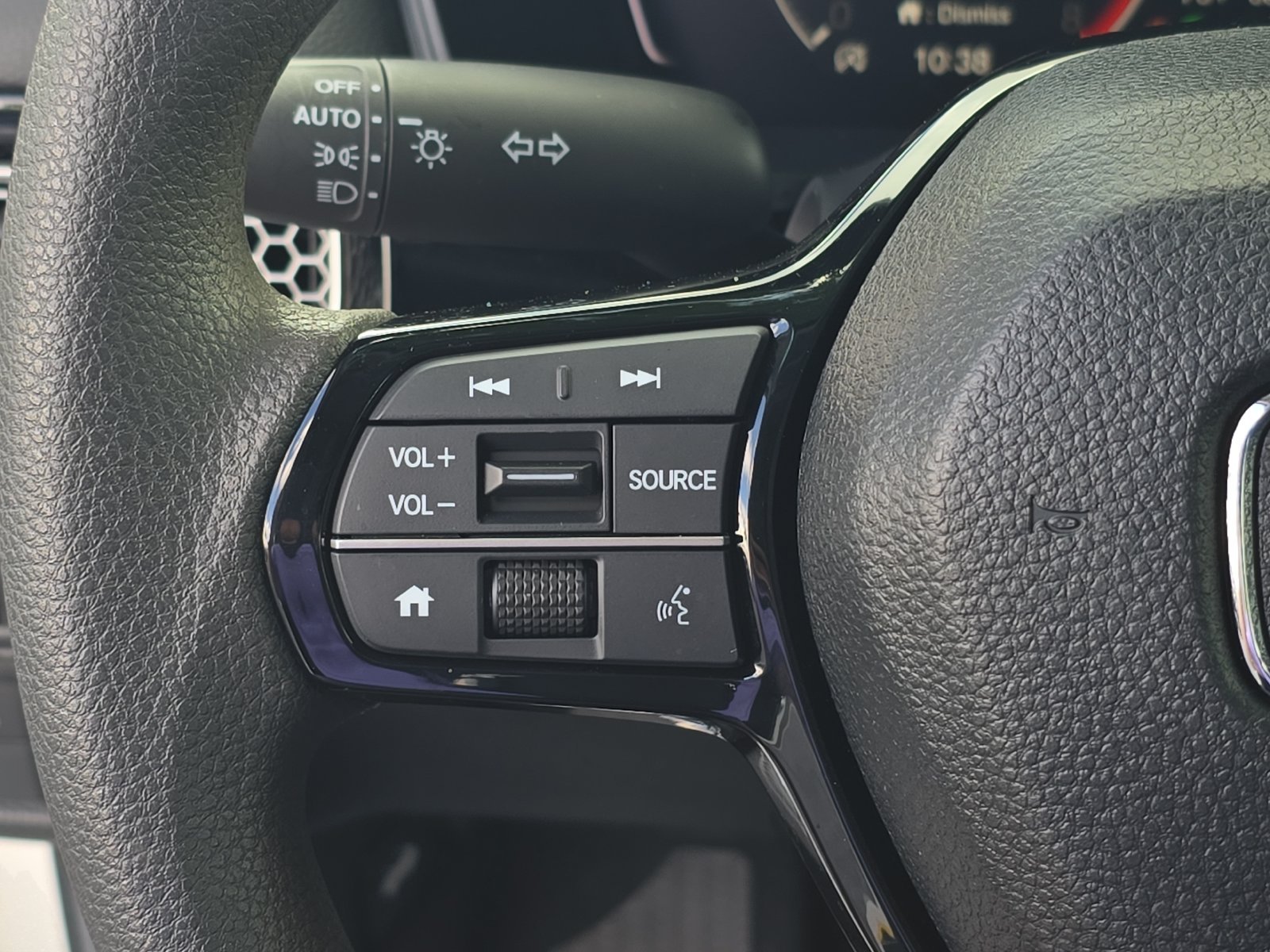 Used 2025 White Honda LX image 21