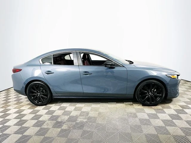 Pre-Owned 2022 Mazda3 Carbon Edition