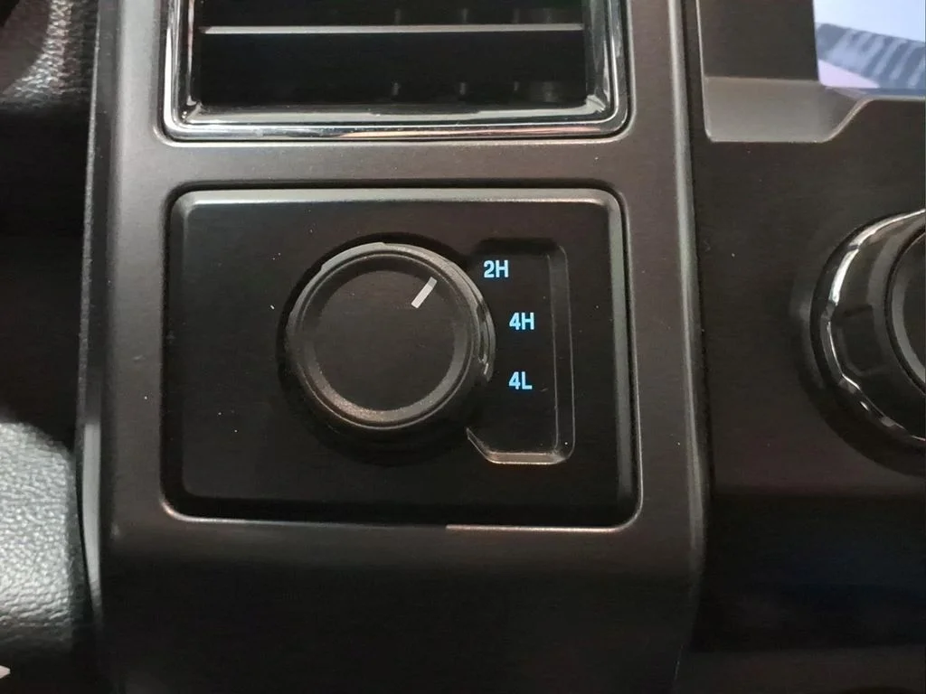 Used 2019 Red Ford XLT image 12