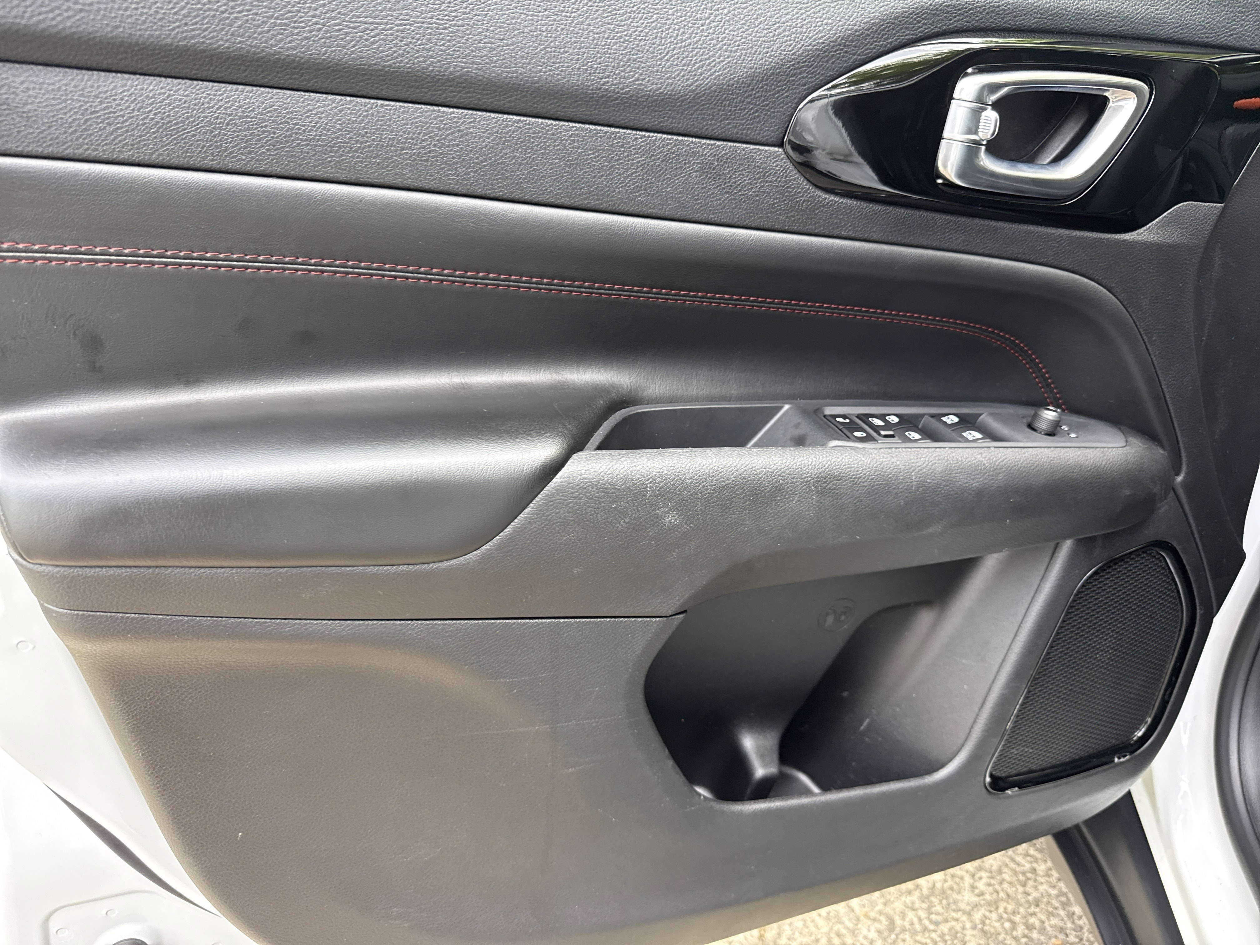 Used 2025 Bright White Clearcoat Jeep Trailhawk image 10