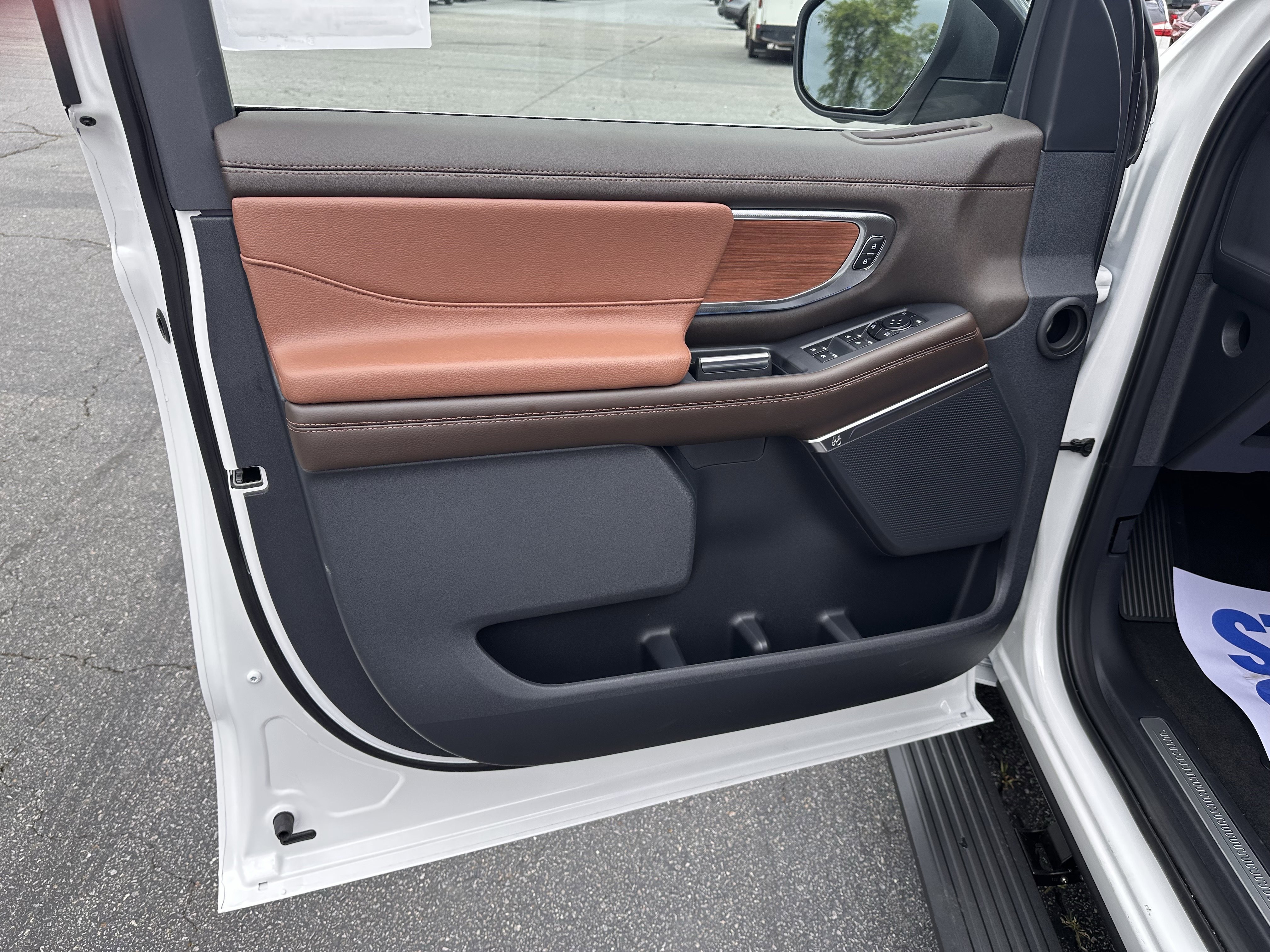 New 2026 Star White Metallic Tri-Coat Ford King Ranch® image 9