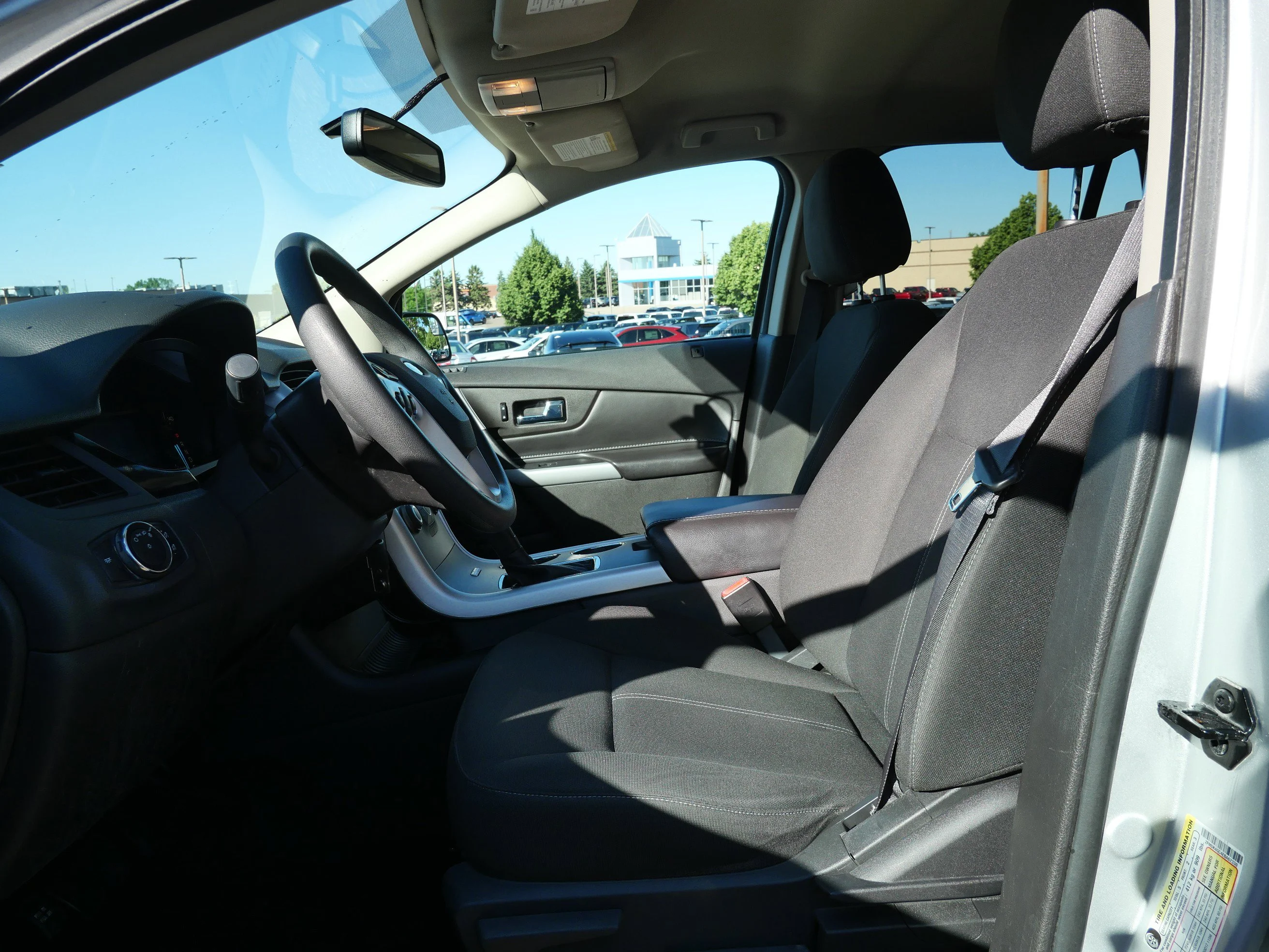 Used 2014 Ingot Silver Metallic Ford SE image 10