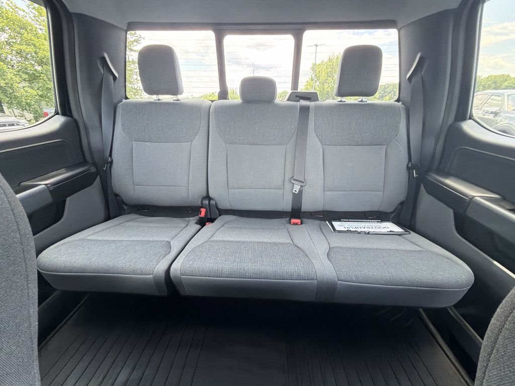 Used 2024 Black Ford XLT image 15