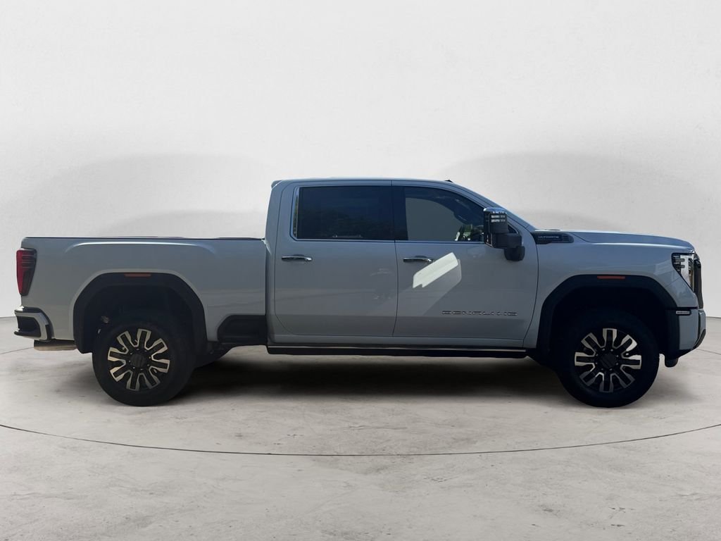 Used 2026 White GMC Denali Ultimate image 4