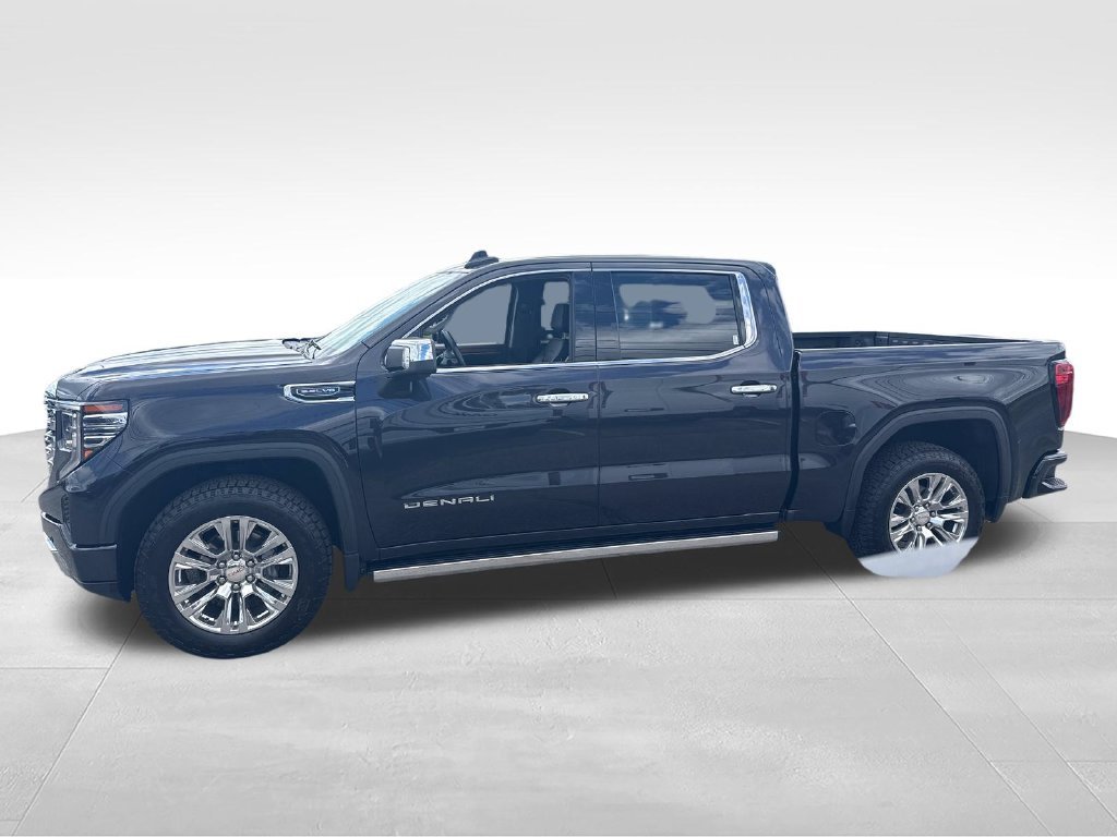 Used 2022 Silver GMC Denali image 2