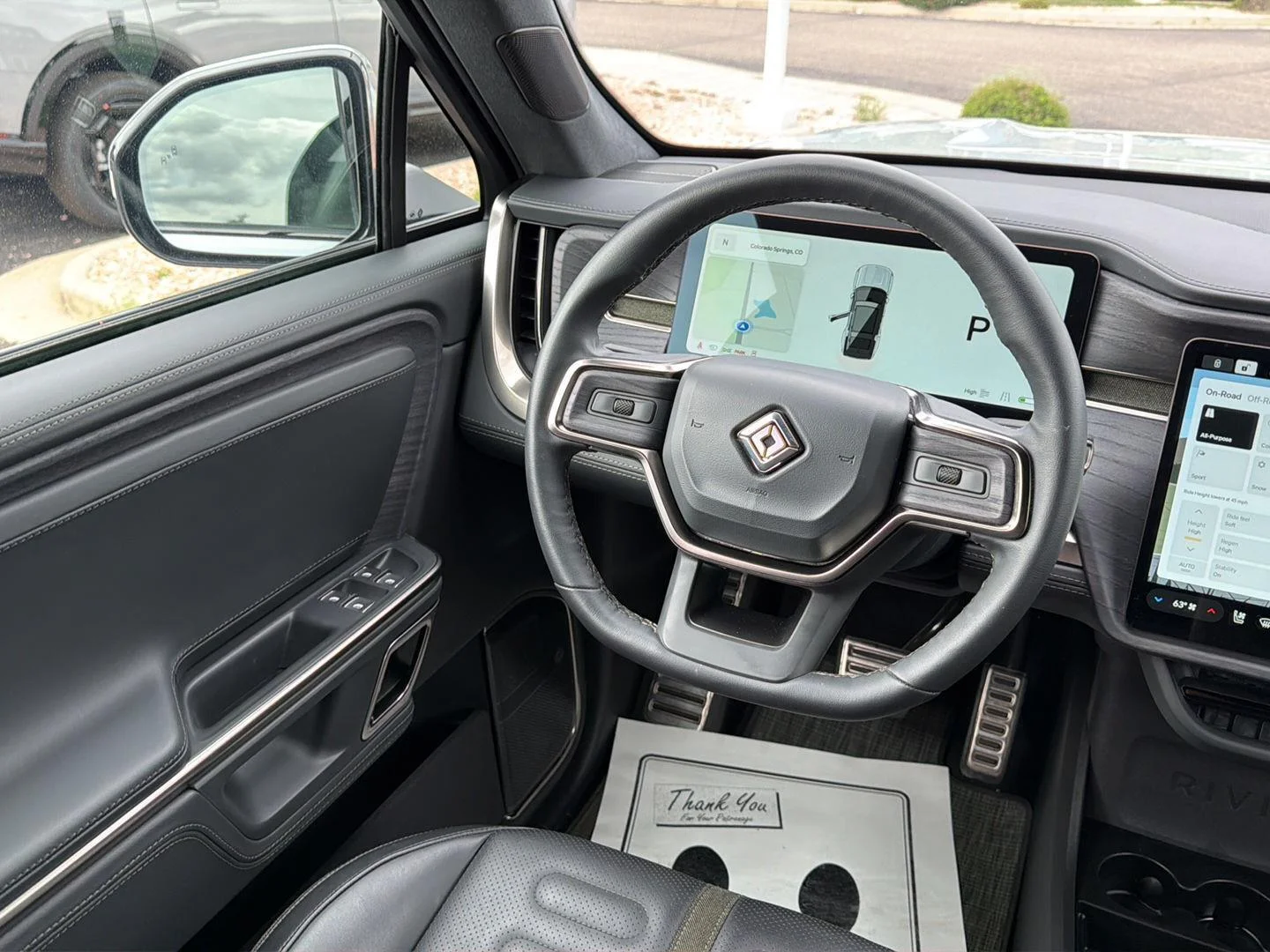 Used 2024  Rivian Adventure image 24