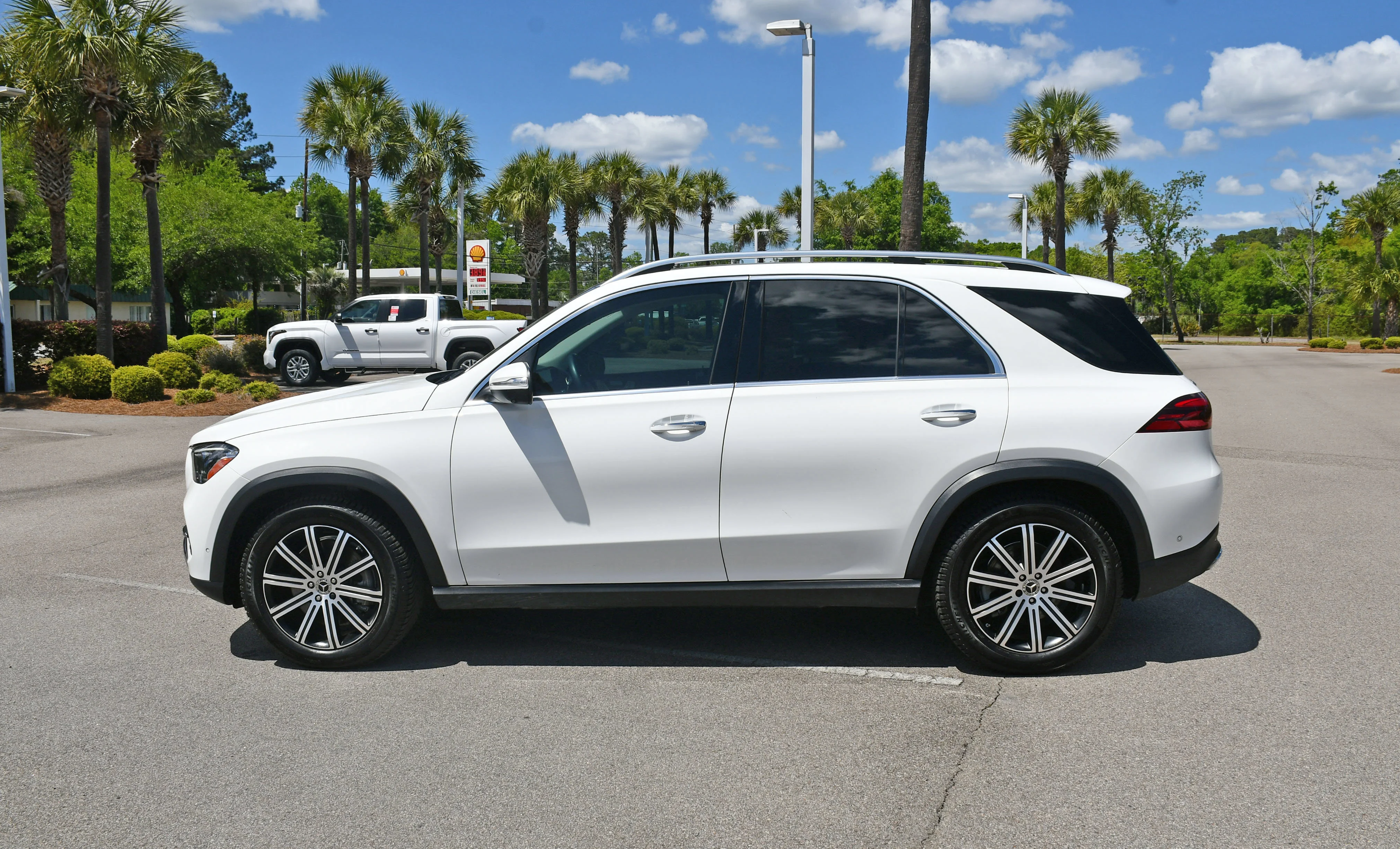 Used 2024 White Mercedes-Benz GLE 450 image 5