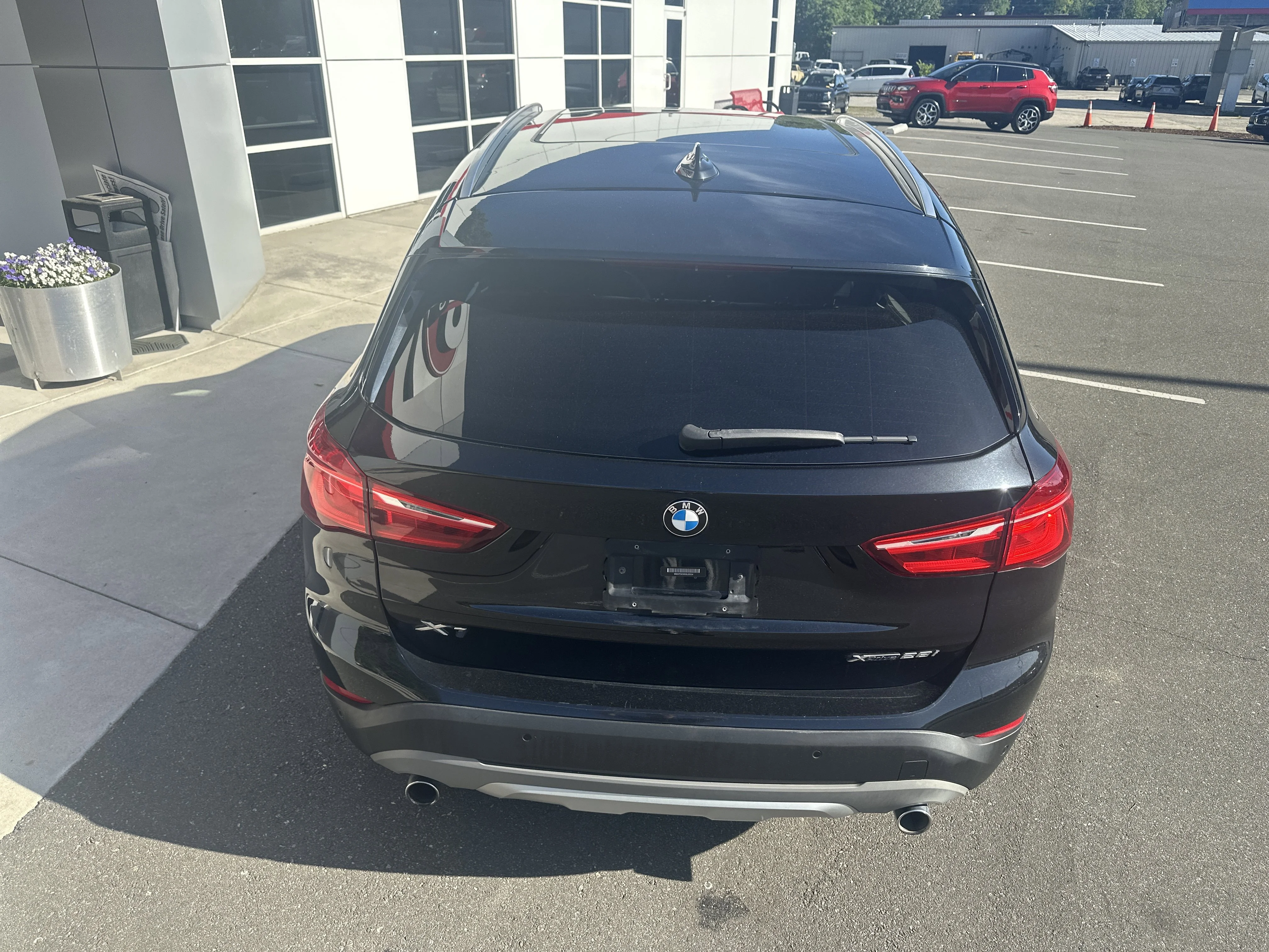 Used 2019 Black Sapphire Metallic BMW xDrive28i image 7