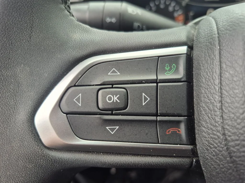 Used 2023 White Jeep Limited image 24