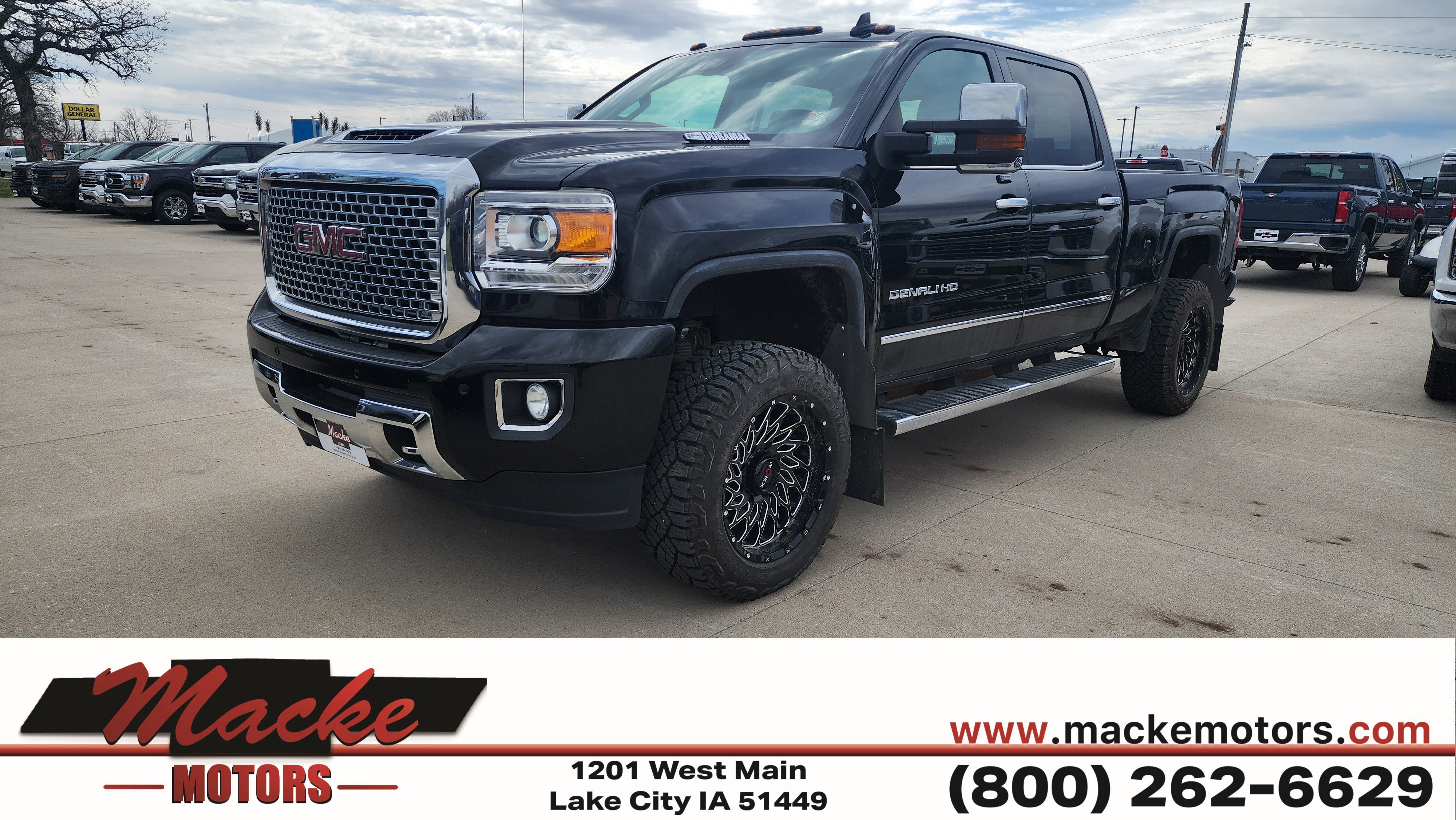 2017 GMC Sierra 4WD Crew Cab Standard Box Denali's photo