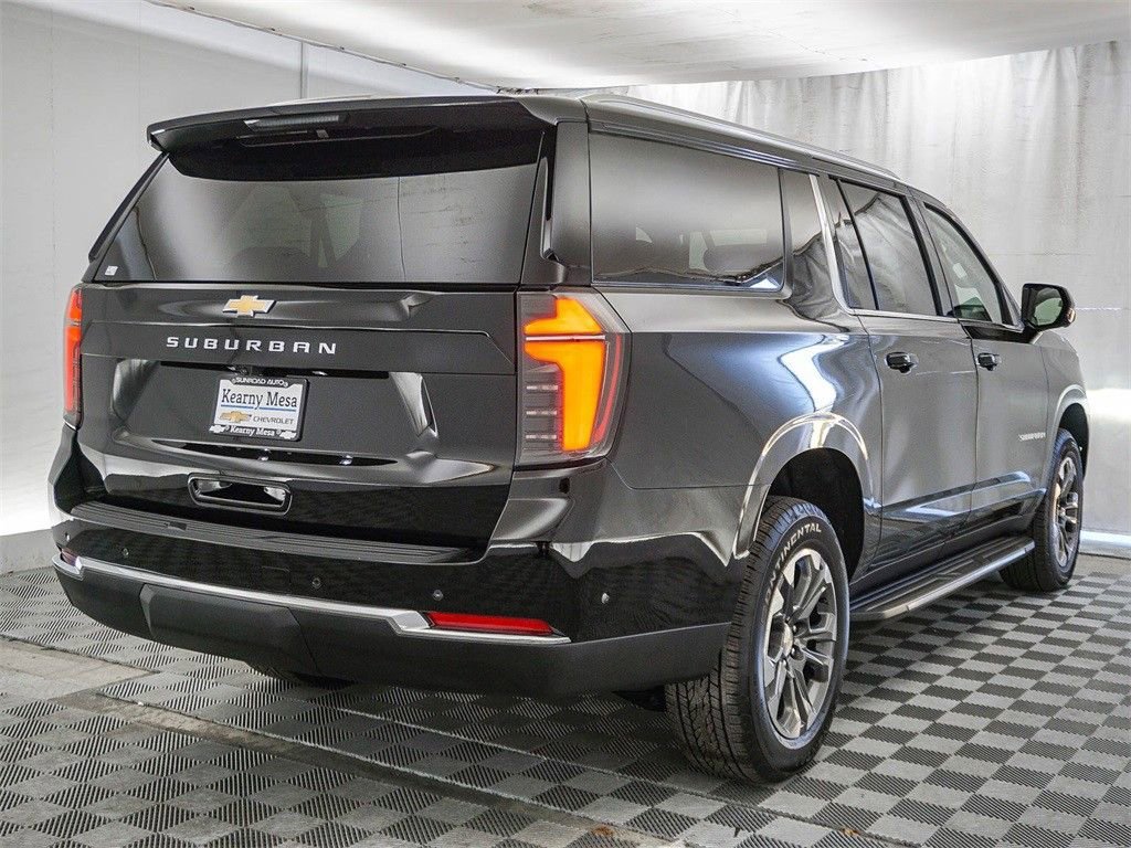 2026 Chevrolet Suburban LS - Photo 8
