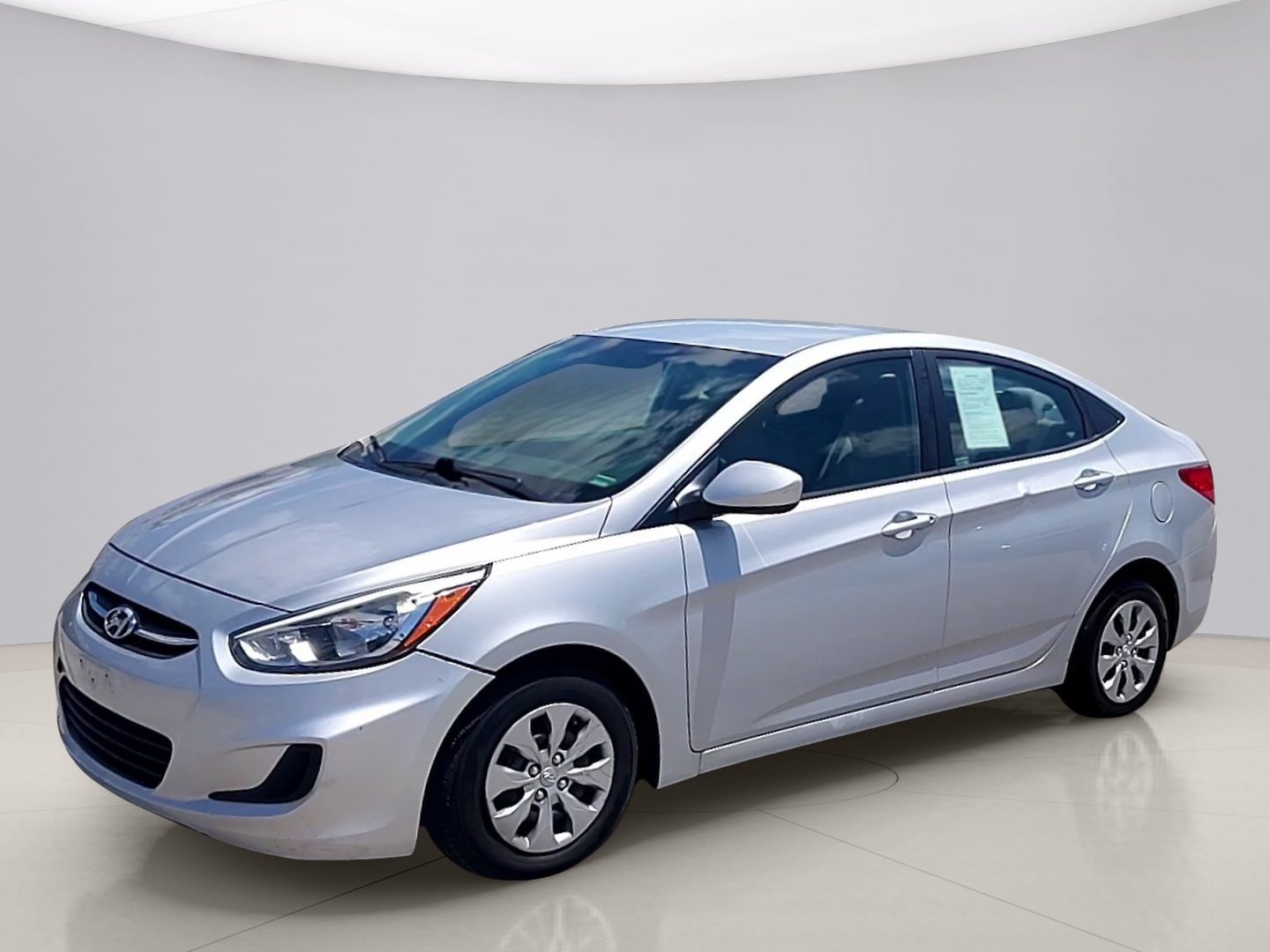 2016 Hyundai Accent SE 4-Door 6-Speed Automatic's photo