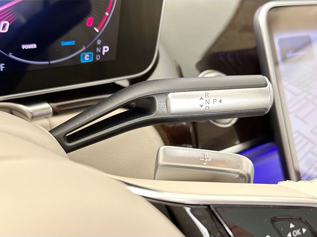 New 2026 White Mercedes-Benz S 500 image 17