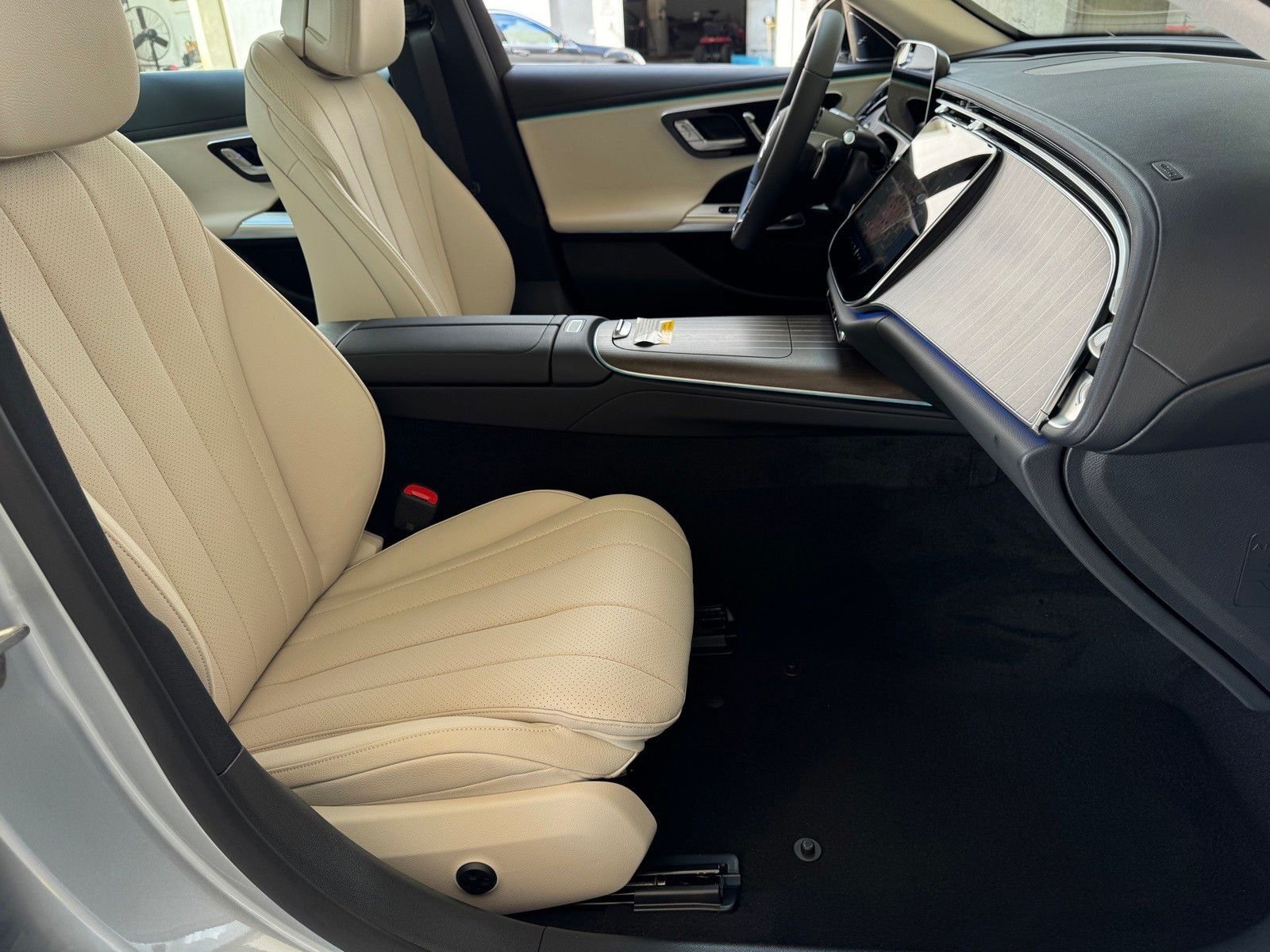 New 2026 Cirrus Silver Metallic Mercedes-Benz E 350 image 17
