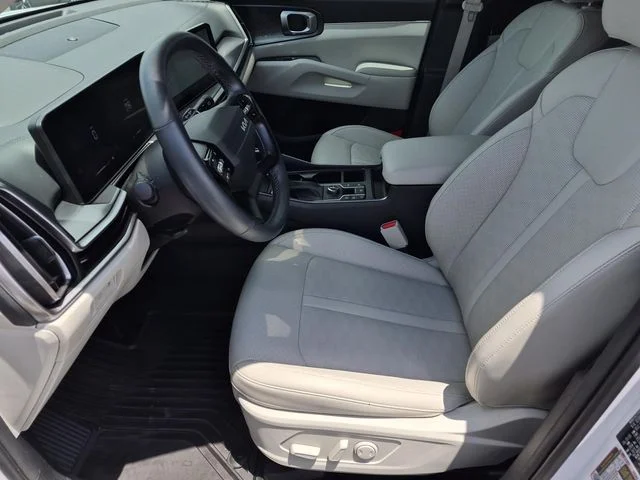 Used 2026 Glacial White Pearl Kia EX image 11
