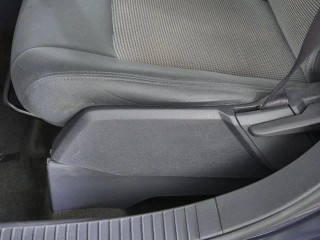 Used 2015 Gray Jeep Altitude image 22