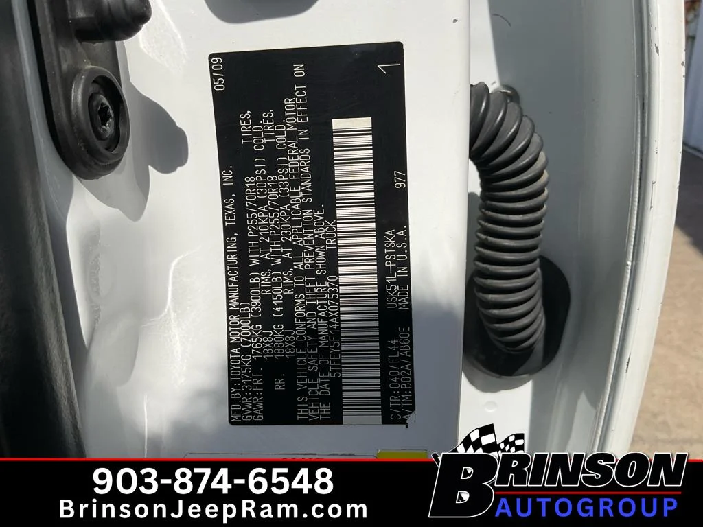 Used 2010 Super White Toyota Grade 5.7L V8 (A6) image 30