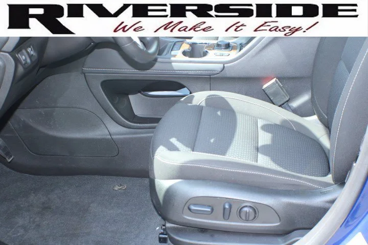 Certified Used 2023 Ultra Blue Metallic GMC SLE image 14