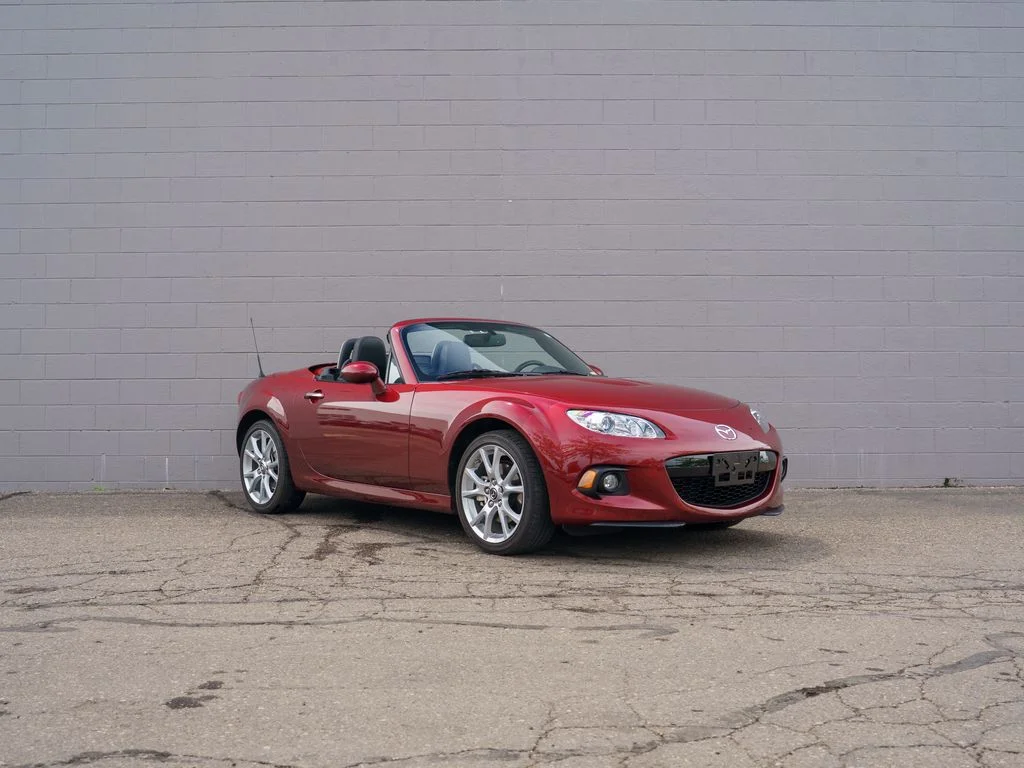 Used 2013 Red Mazda PRHT Grand Touring image 9