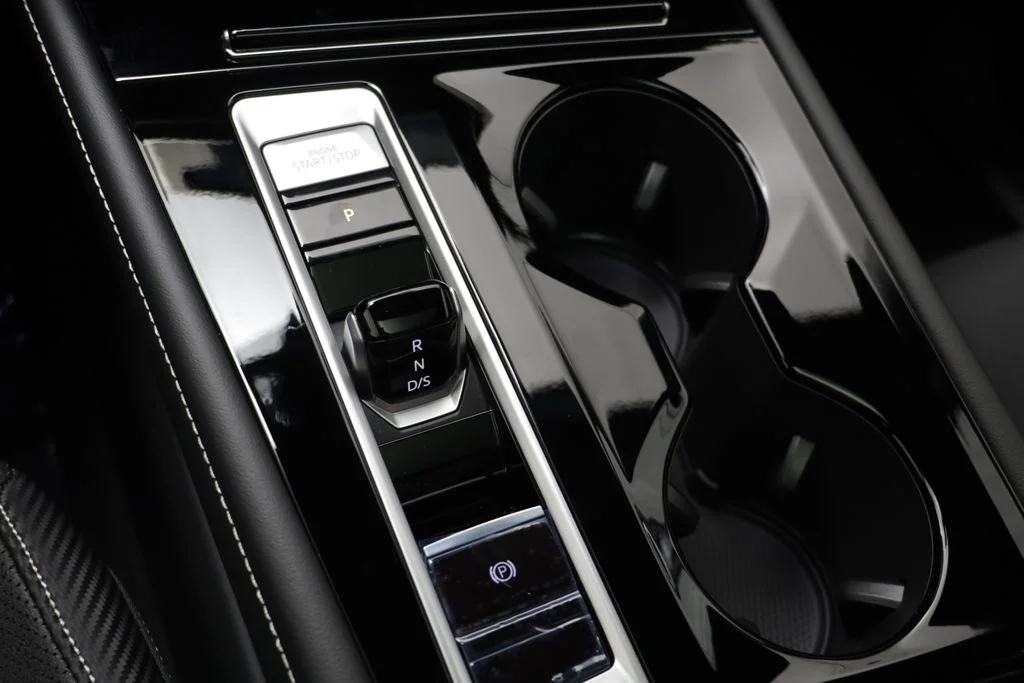 New 2026 Silver Mist Volkswagen SE w/Technology image 11