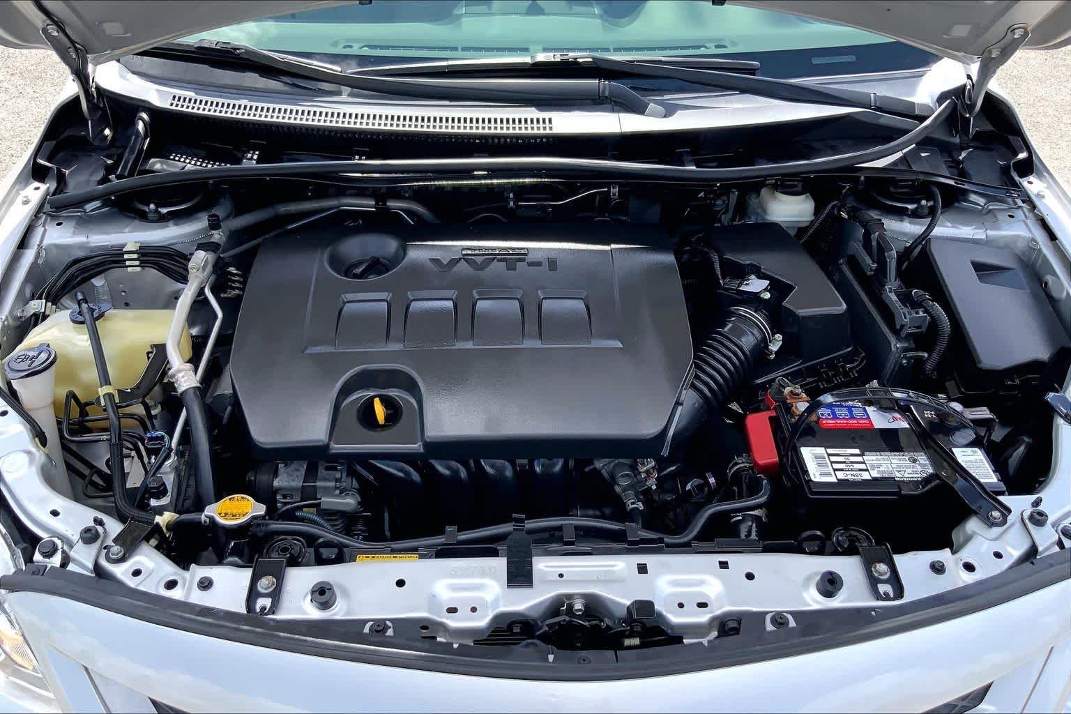 Used 2013 Classic Silver Metallic Toyota L image 30
