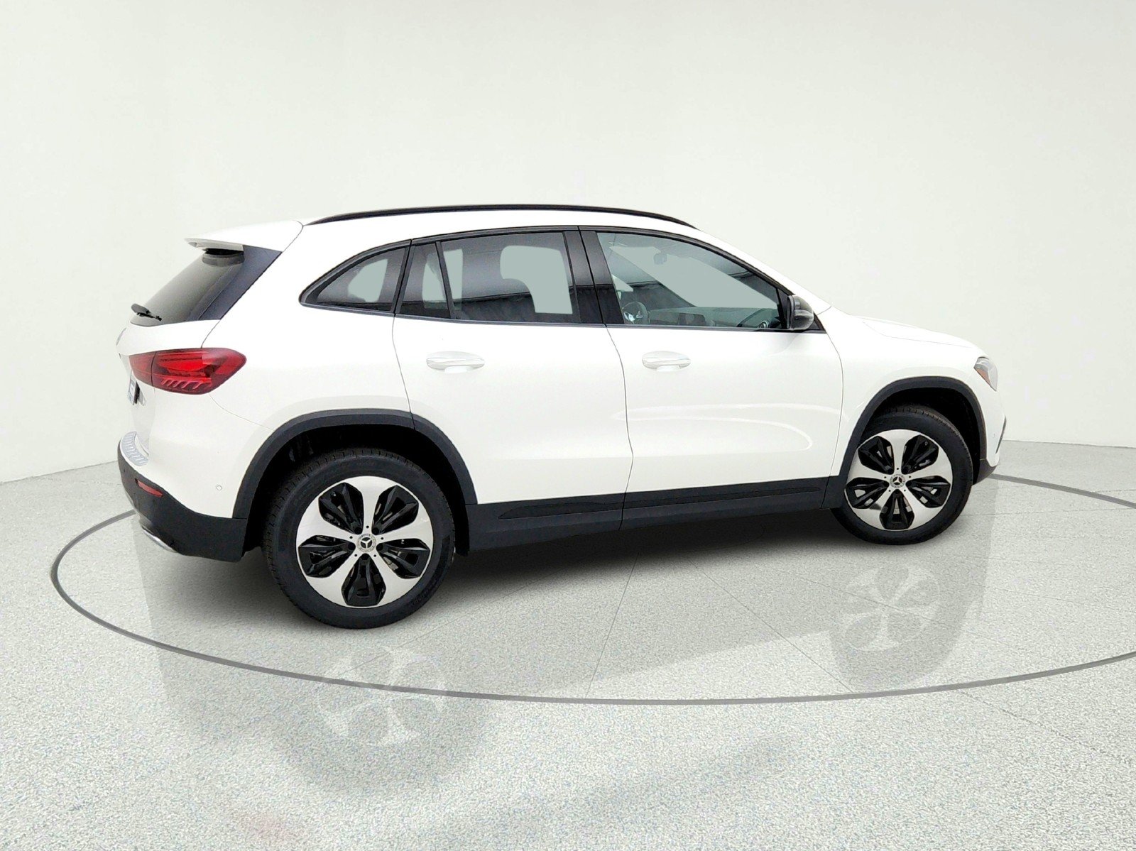 New 2026 Polar White Mercedes-Benz GLA 250 SUV image 8