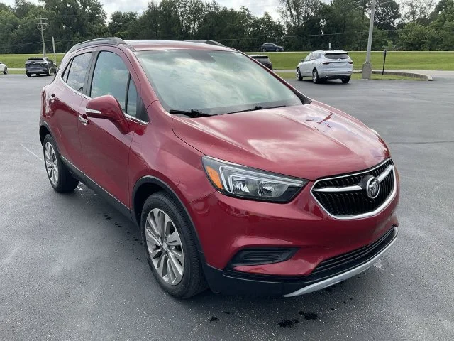Used 2017 Red Buick Preferred image 3
