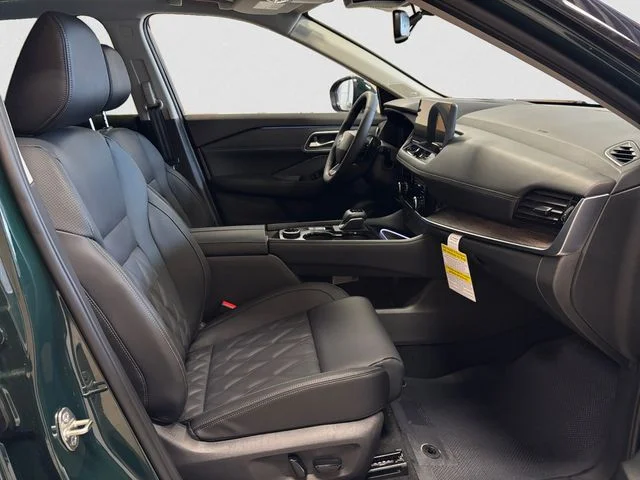 New 2026 Obsidian Green Nissan Platinum image 15