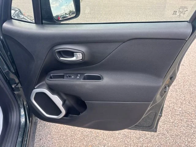 Used 2021 Technogreen Metallic Clearcoat Jeep Sport image 27