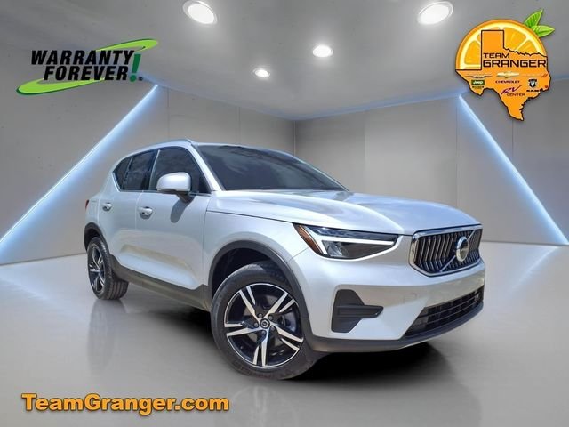 2025 Volvo XC40 B5 Core Bright AWD's photo