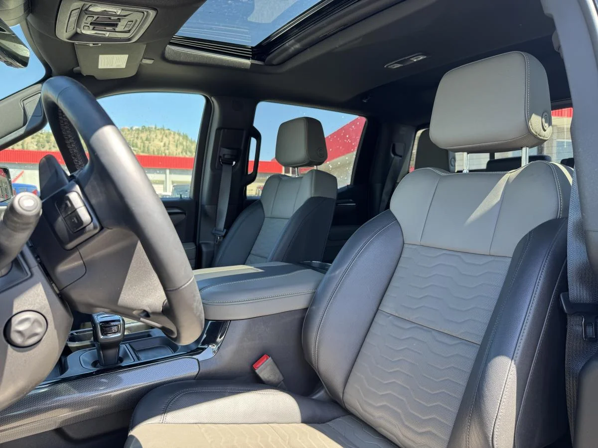 Used 2025 Black Chevrolet ZR2 image 16