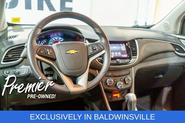 Used 2022 Red Chevrolet LT image 12