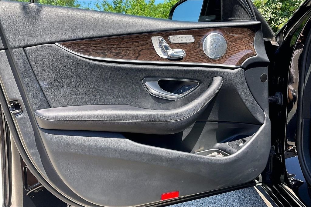 Used 2018 Black Mercedes-Benz E 400 image 23